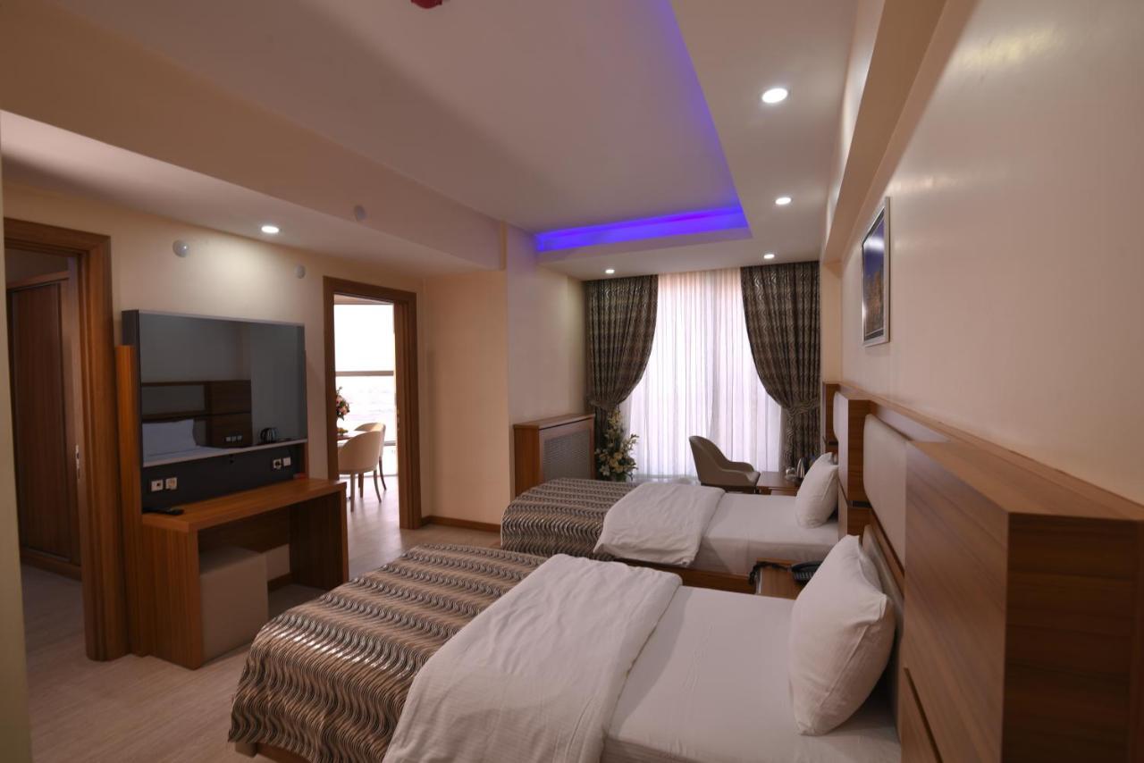 Mus Grand Hotel Екстер'єр фото