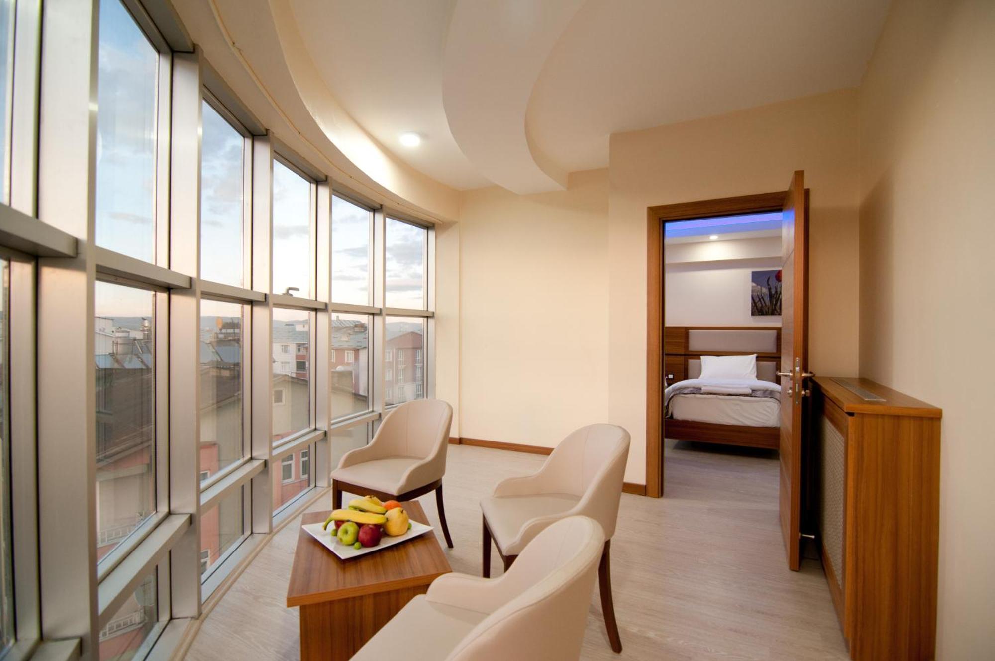 Mus Grand Hotel Екстер'єр фото