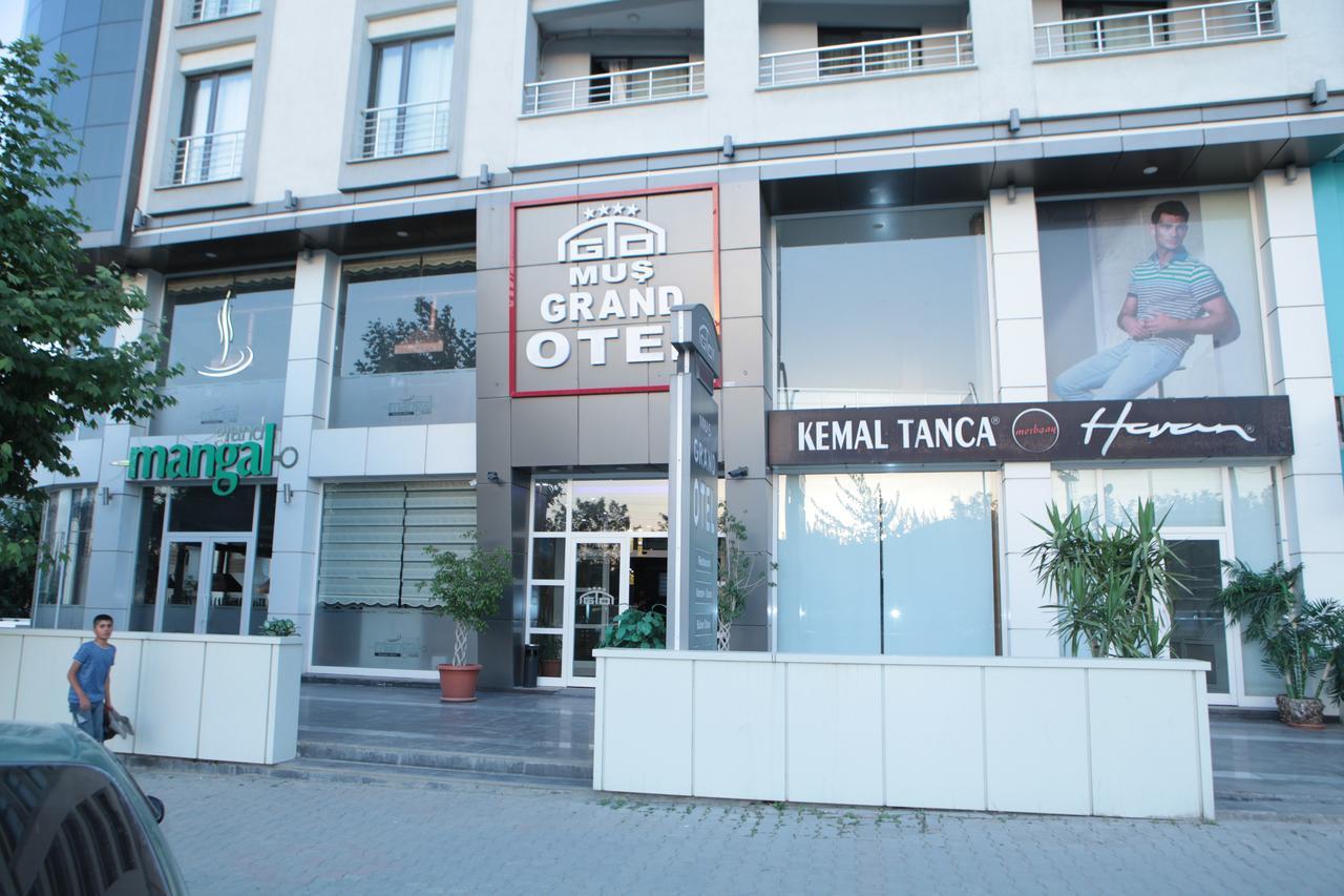 Mus Grand Hotel Екстер'єр фото
