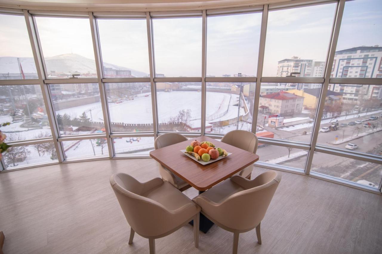 Mus Grand Hotel Екстер'єр фото