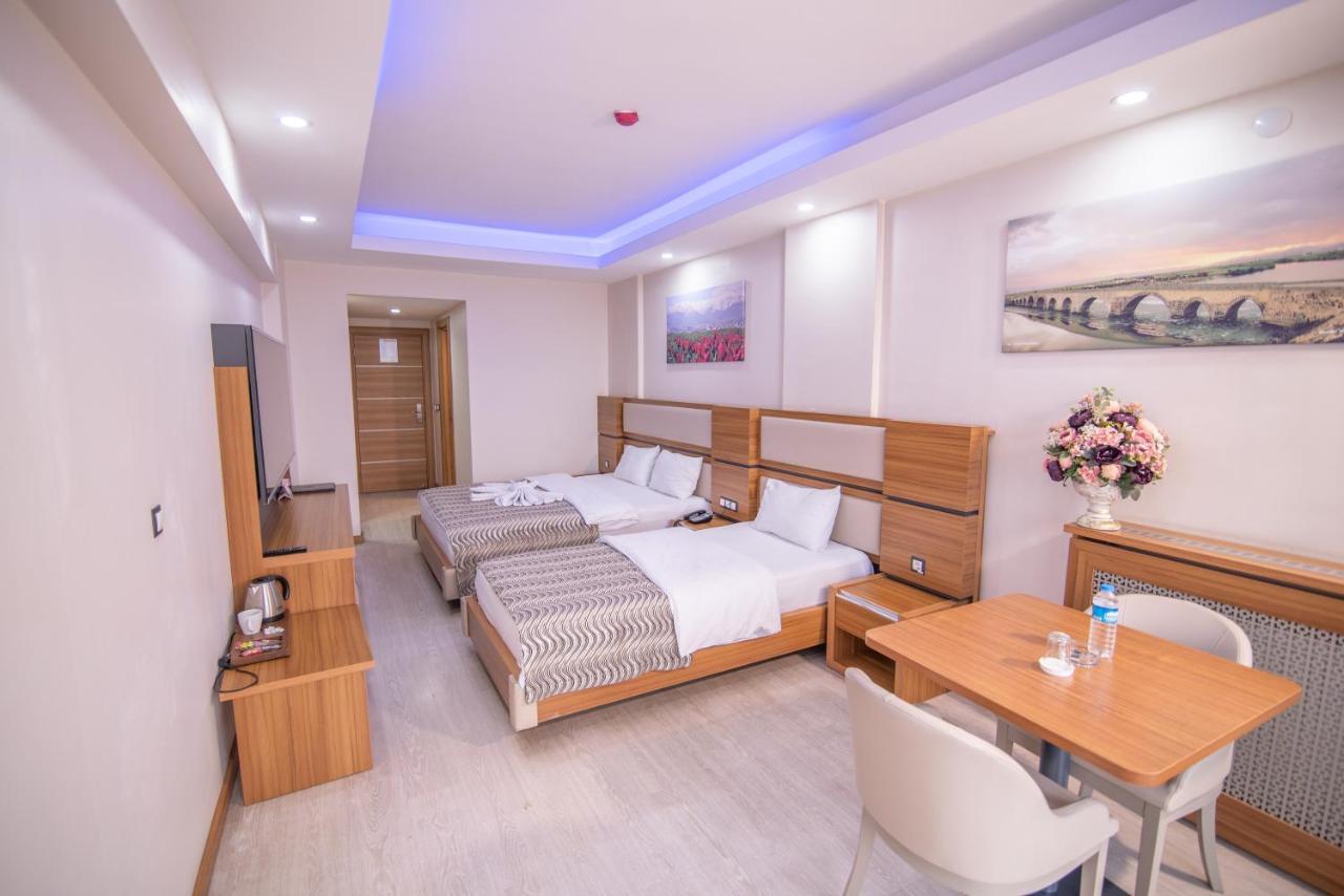 Mus Grand Hotel Екстер'єр фото